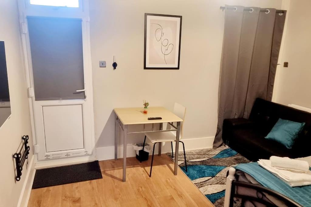 Stylish Apartment, Self Check-In, Ideal 4 Contractors, 25Mins To Gatwick Airport Thornton Heath Экстерьер фото